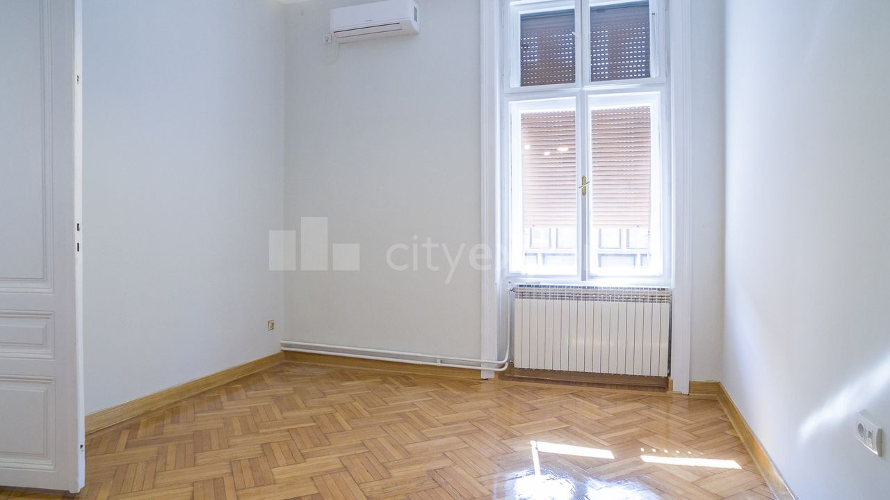 Cara Uroša, Dorćol, Stari grad - 3