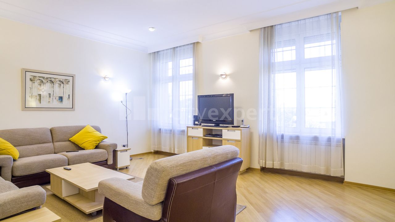 4.0 stan za izdavanje — Beogradska, Slavija, Vračar, 112m², 1400€