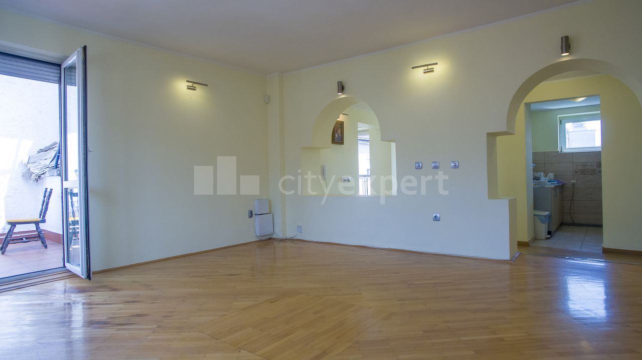 2.0 stan za izdavanje — Hadži Melentijeva, Neimar, Vračar, 72m², 900€