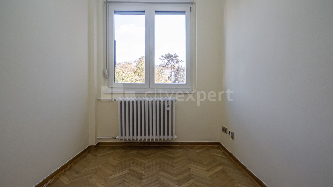 Senjačka, Senjak, Savski venac - 6