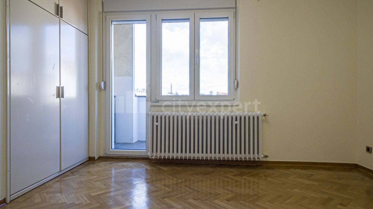 Senjačka, Senjak, Savski venac - 8