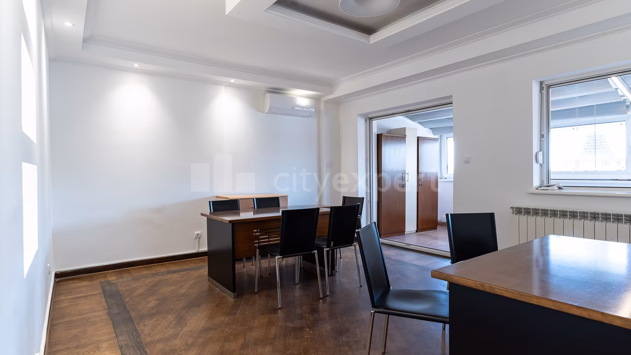 Sarajevska, Savski amfiteatar, Savski venac - 11