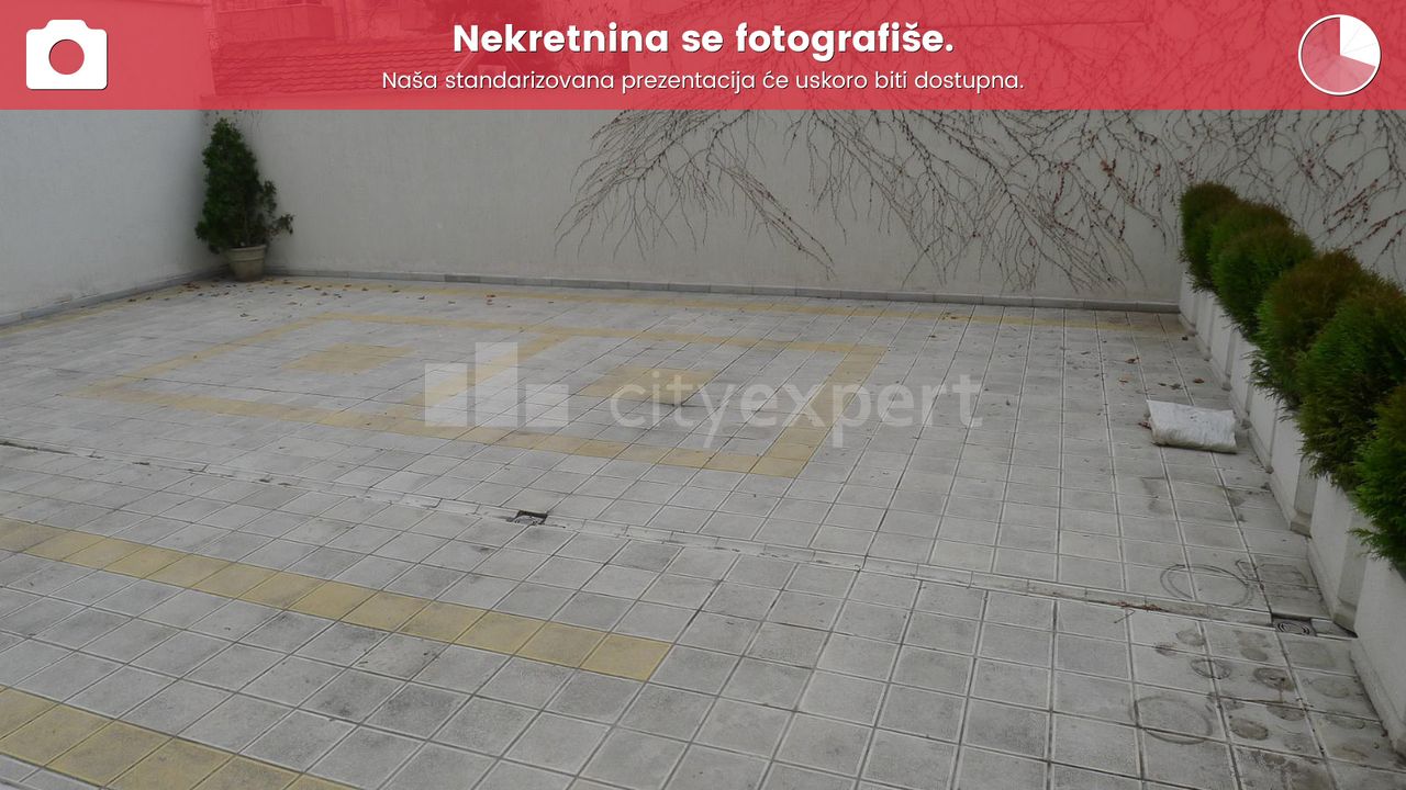 Vojvode Petka, Crveni krst (Vozarev krst), Vračar - 2