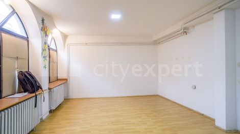 Lokal Vračar Izdavanje Beograd - ID: 48353